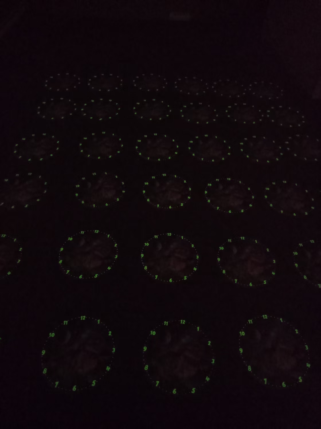 Test the luminous clock face